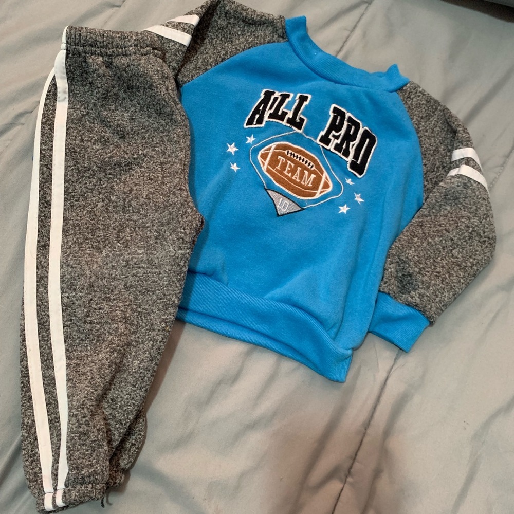 12 mos Boy Set - Picture 3 of 4